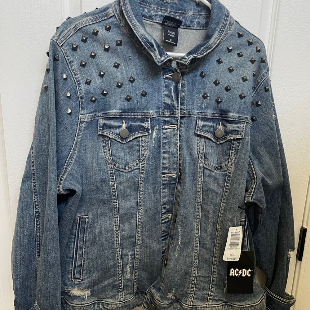 Torrid AC/DC studded denim Jacket Sz 3 New with tags